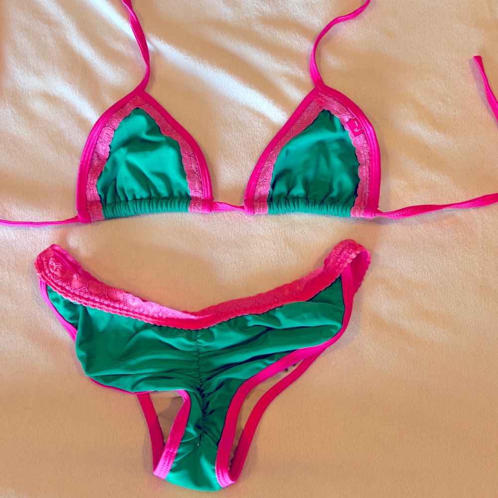 Brand new photo shoot bathing suit 👙 by Chenna Doll size S/M scrunchy bottom